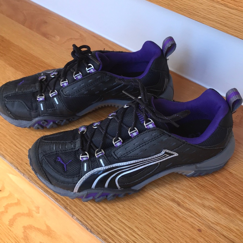 Ladies Puma Athletic shoes size 6.5